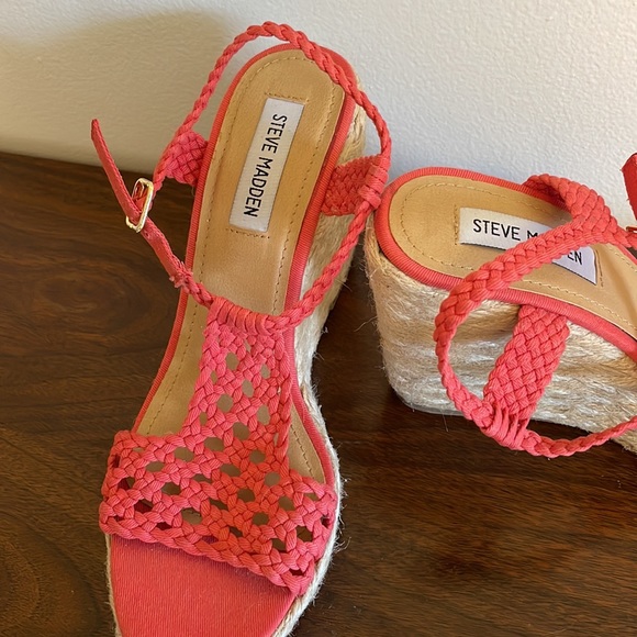 Steve Madden Summer Wedges Size 9.5 - Picture 2 of 3